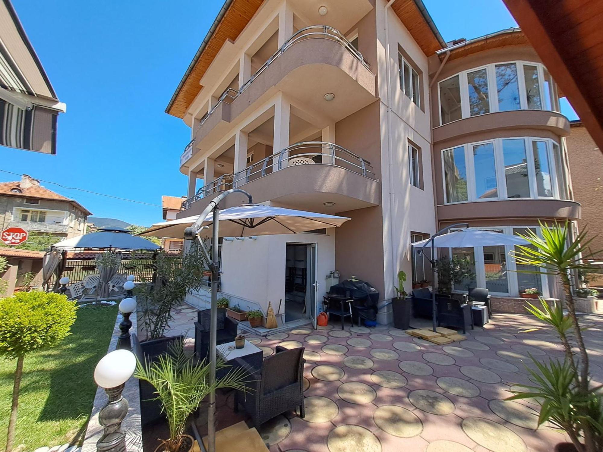 Приятелската Къща Hotel Velingrad Exterior photo