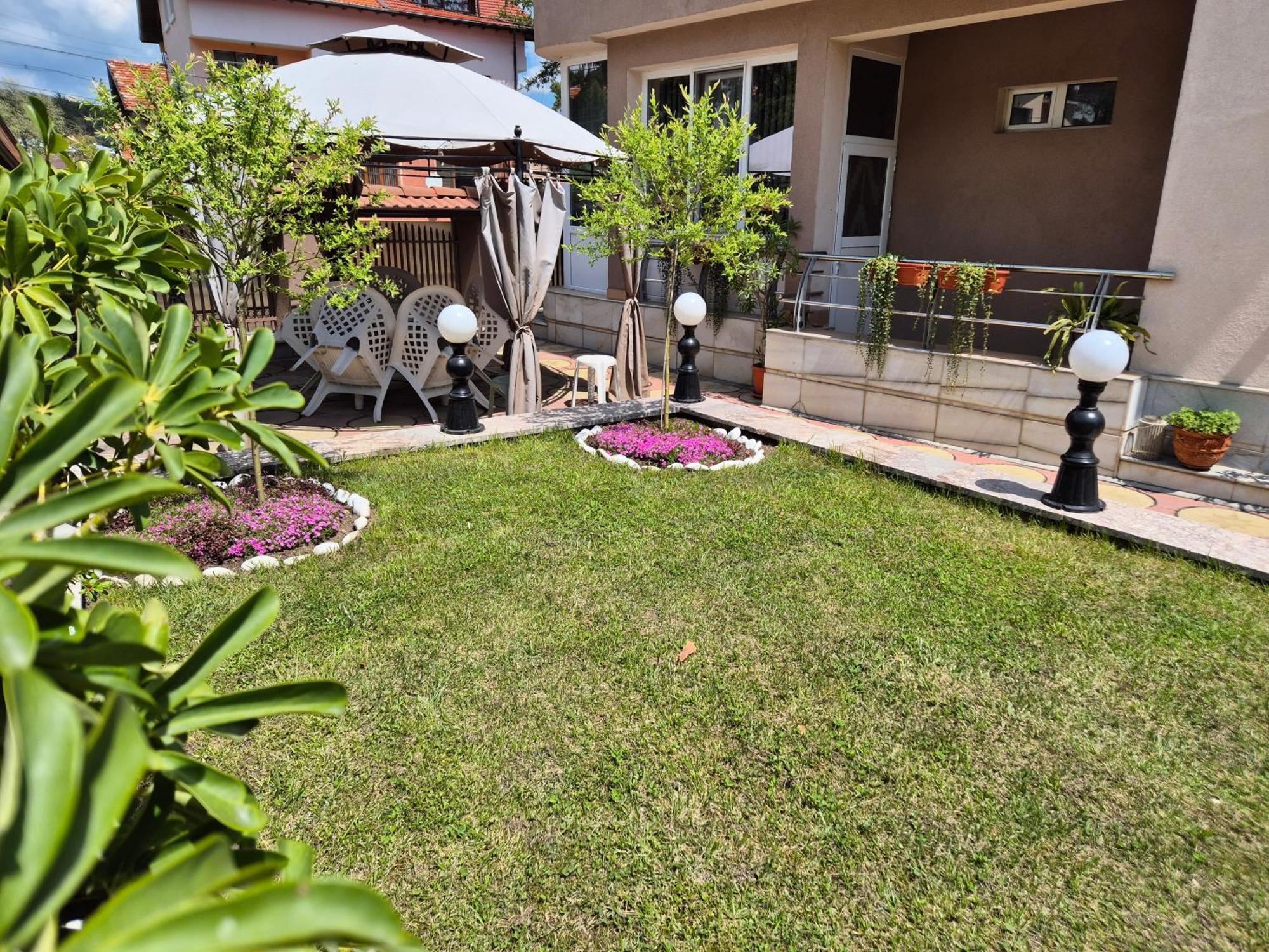 Приятелската Къща Hotel Velingrad Exterior photo