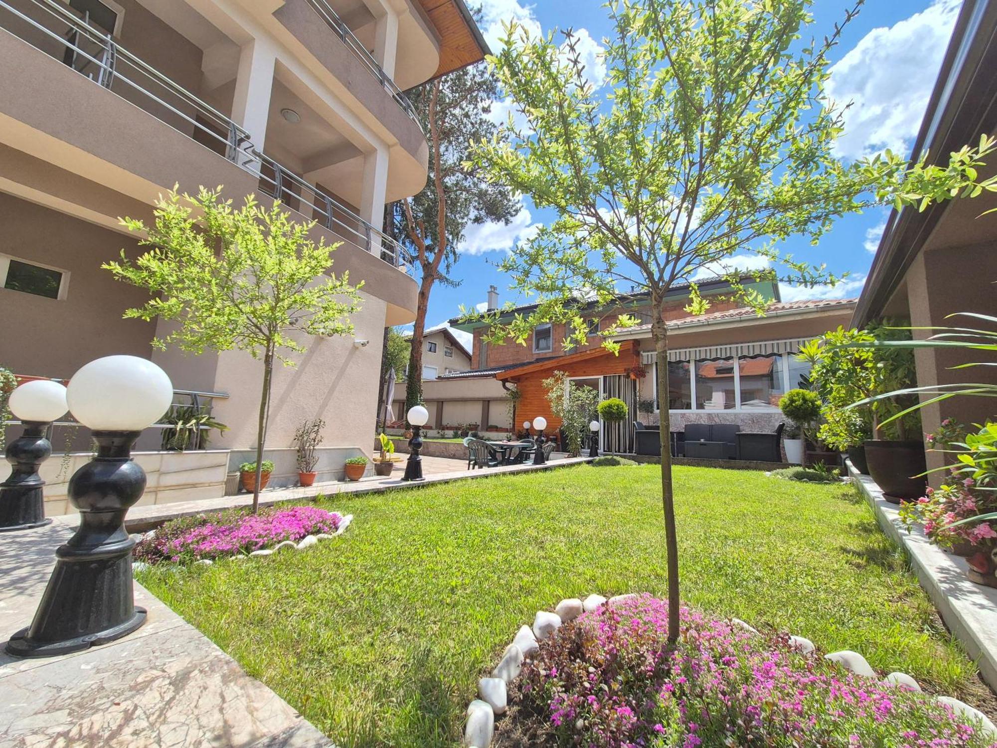 Приятелската Къща Hotel Velingrad Exterior photo